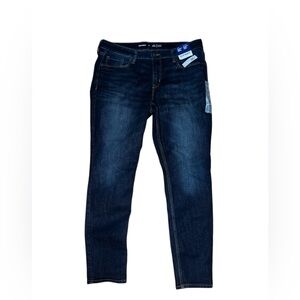 Old Navy Women’s Mid Rise Jeans Size 16